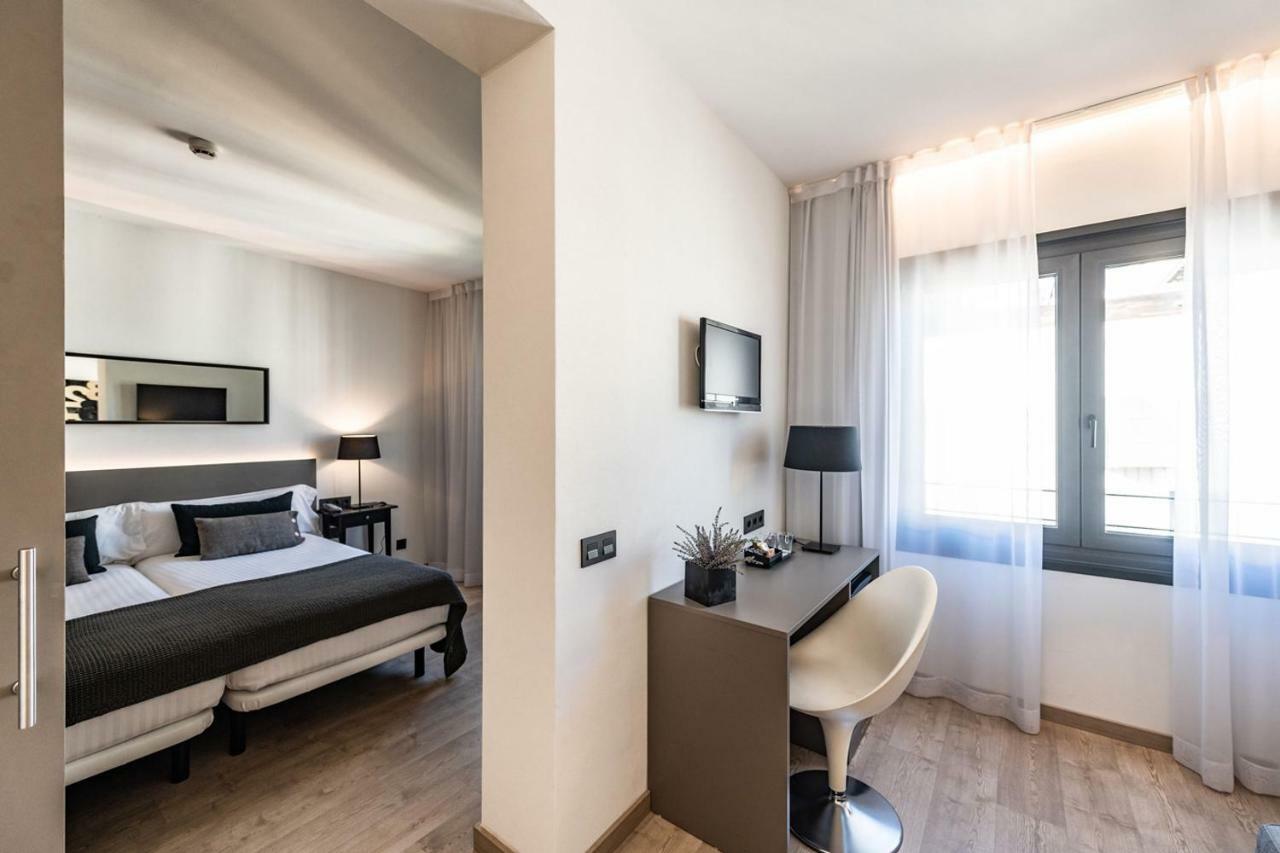 Hotel Paseo De Gracia Barcellona Esterno foto